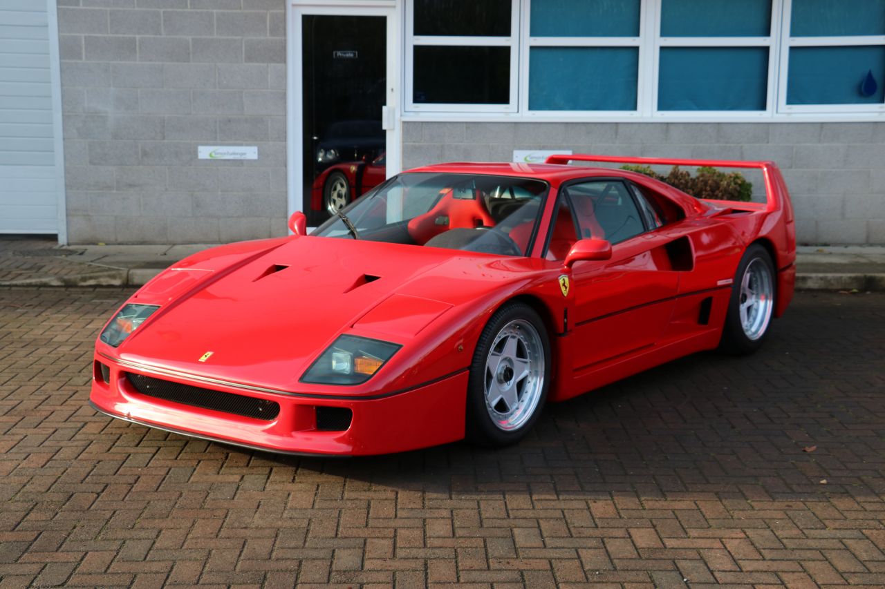 Used Ferrari
 F40 for Sale at Simon Furlonger