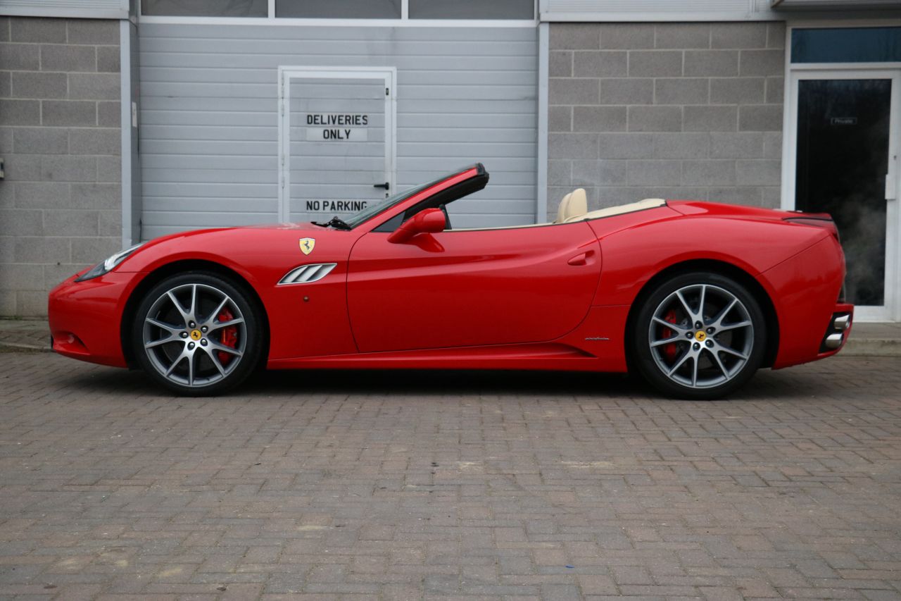 Used Ferrari California - Speciale Handling Package for Sale at Simon Furlonger