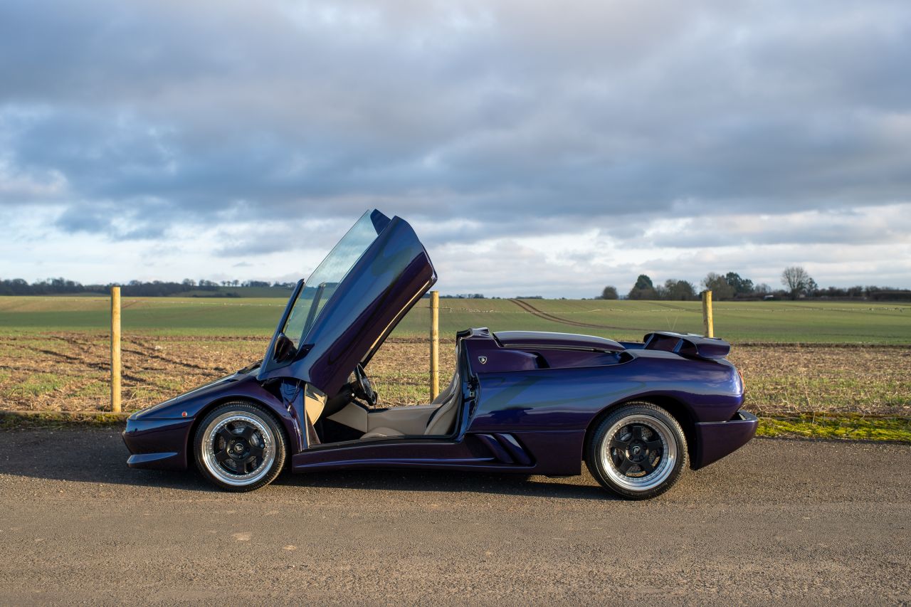 Used Lamborghini Diablo SV Roadster  for Sale at Simon Furlonger